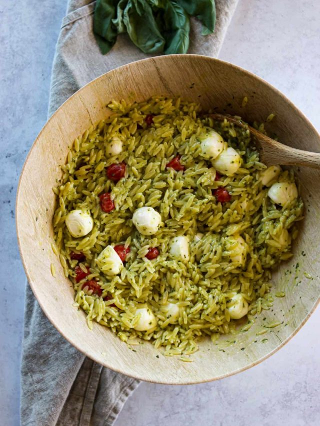 Pesto Orzo with Tomatoes